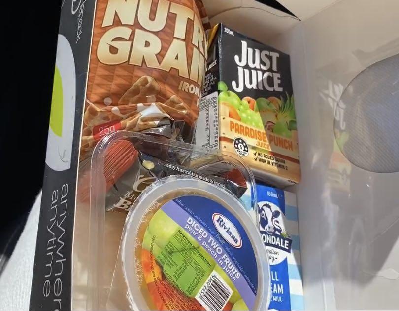 Breakfast box instead of buffet due to pandemic